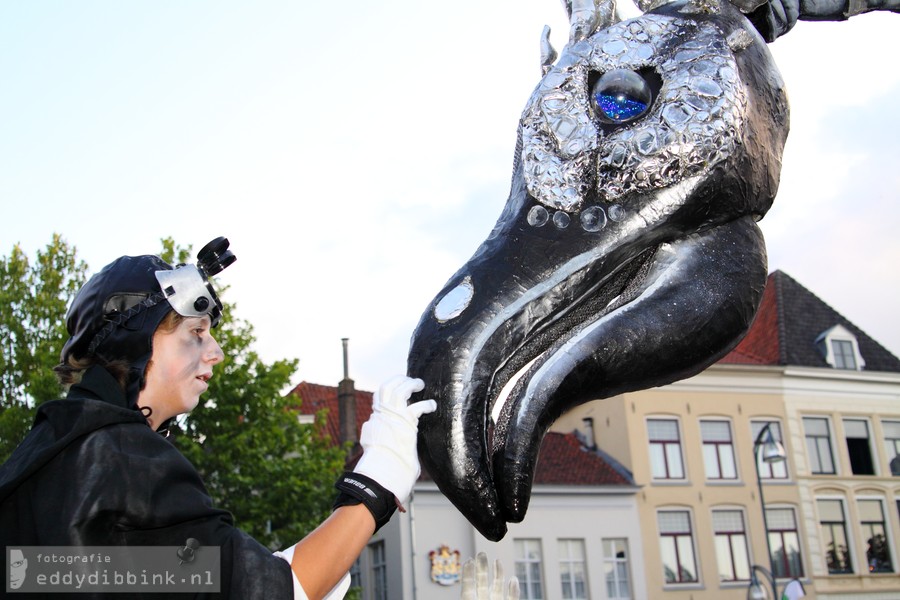 2011-07-01 Close-Act ism Theaterschip - Saurus Parade (Deventer Op Stelten) 011